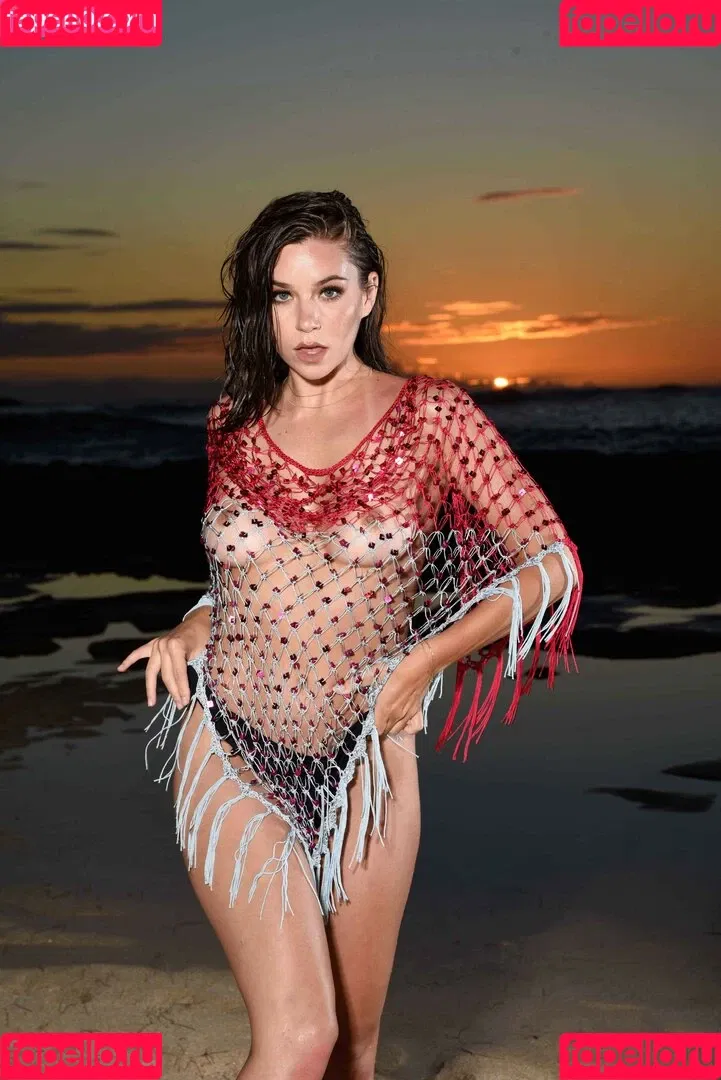 Stephanie Manescu Onlyfans Photo Gallery 