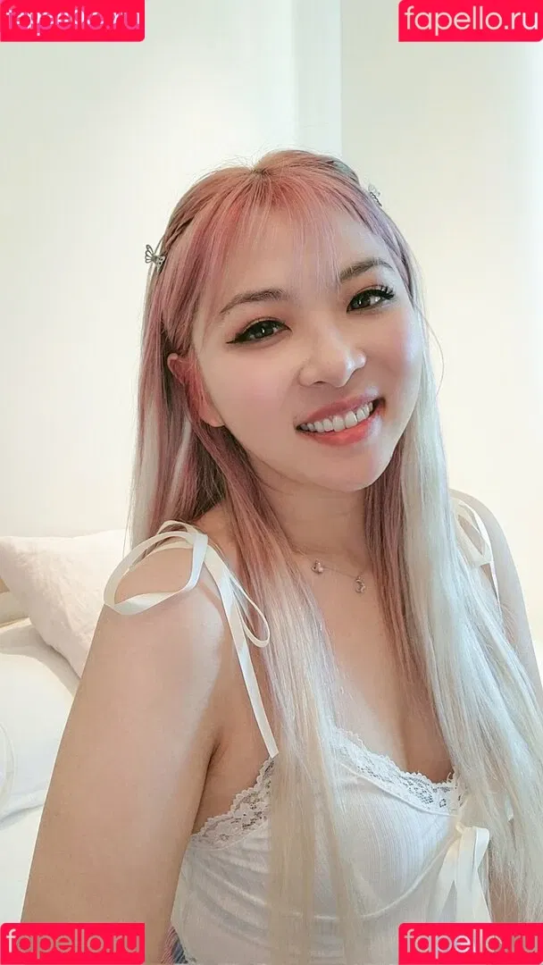 Yvonneflinetv Onlyfans Photo Gallery 