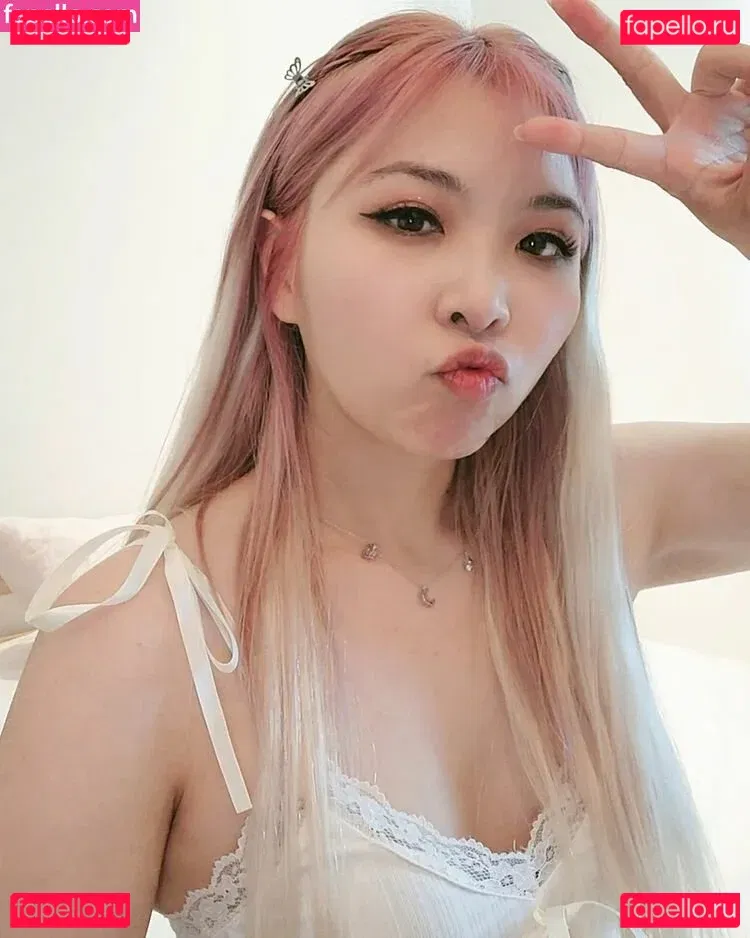 Yvonneflinetv Onlyfans Photo Gallery 