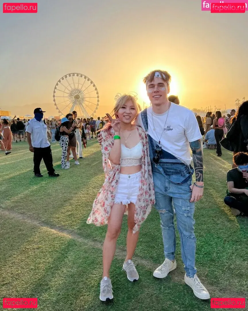 Yvonneflinetv Onlyfans Photo Gallery 