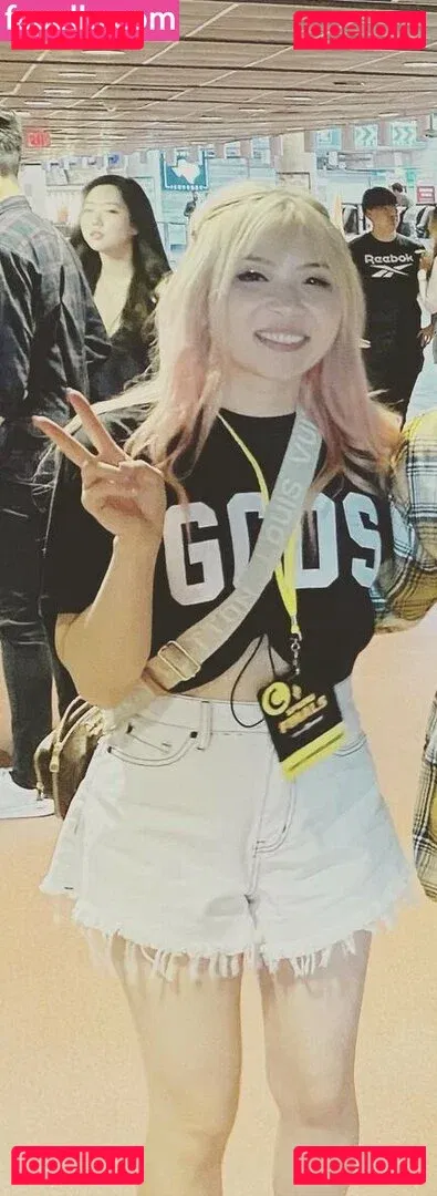 Yvonneflinetv Onlyfans Photo Gallery 