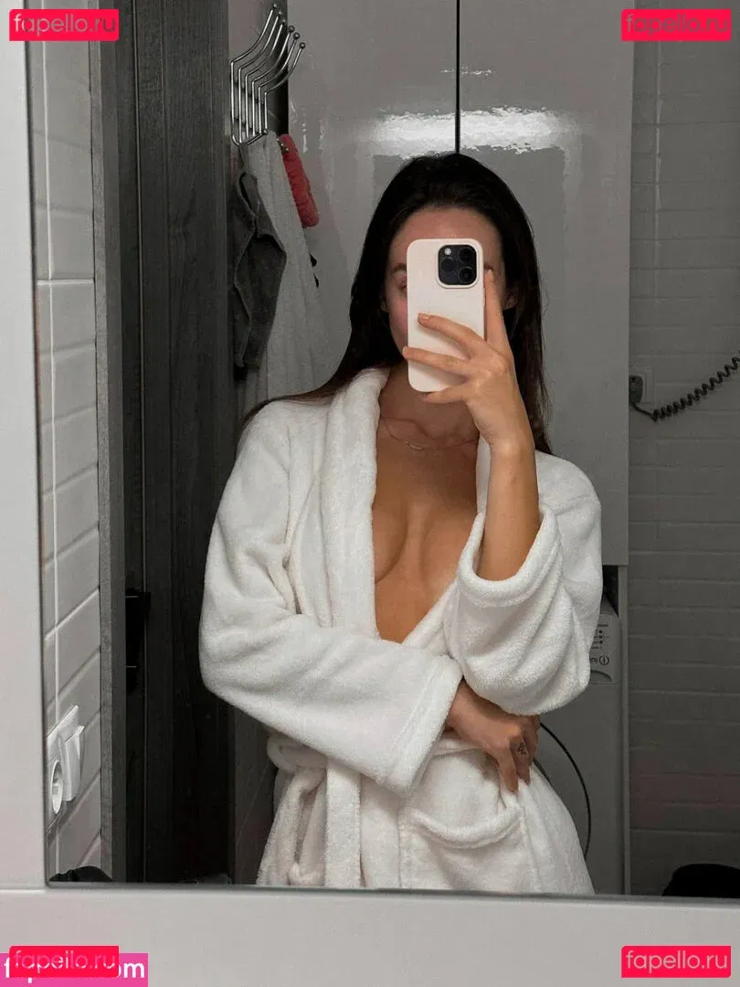 pretylittlething Onlyfans Photo Gallery 