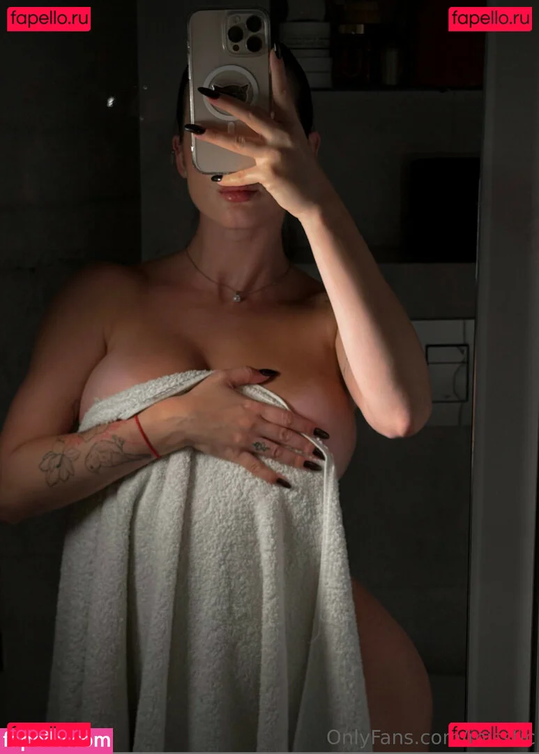 pretylittlething Onlyfans Photo Gallery 