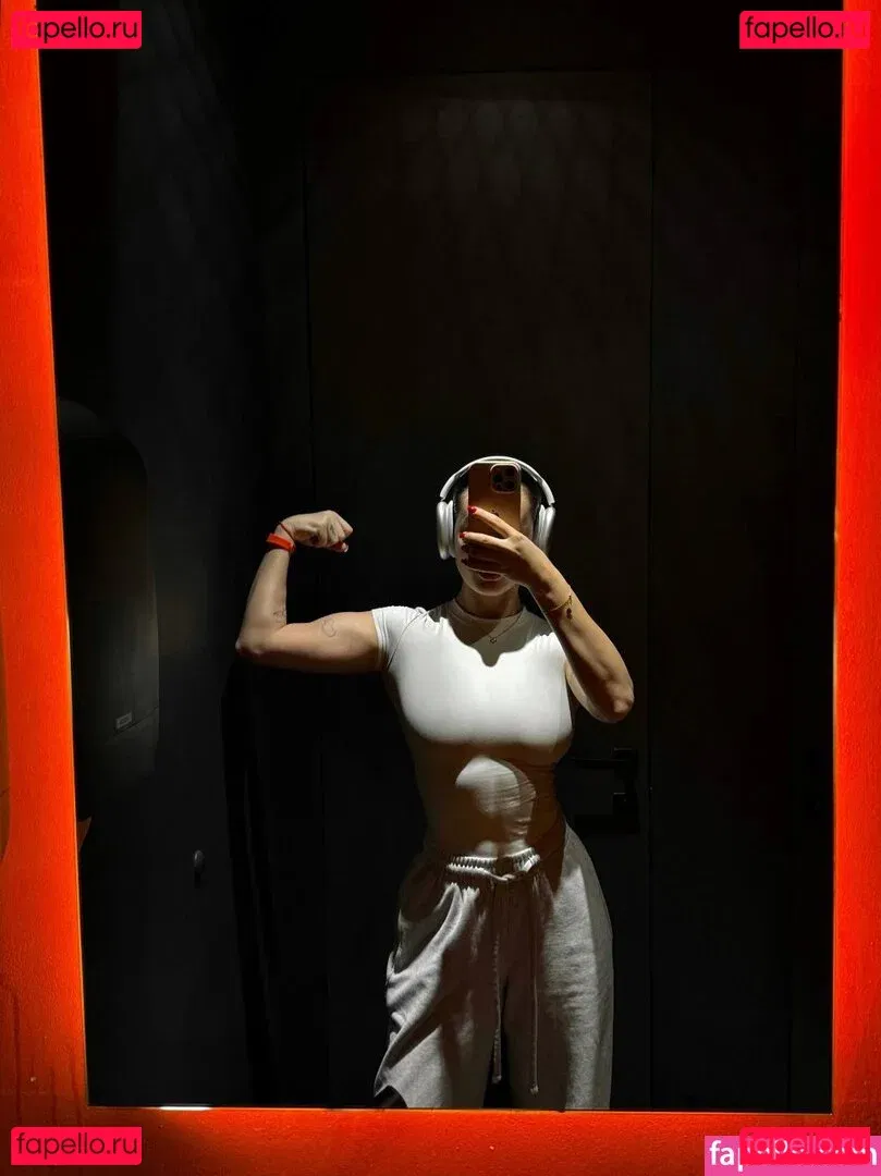 pretylittlething Onlyfans Photo Gallery 