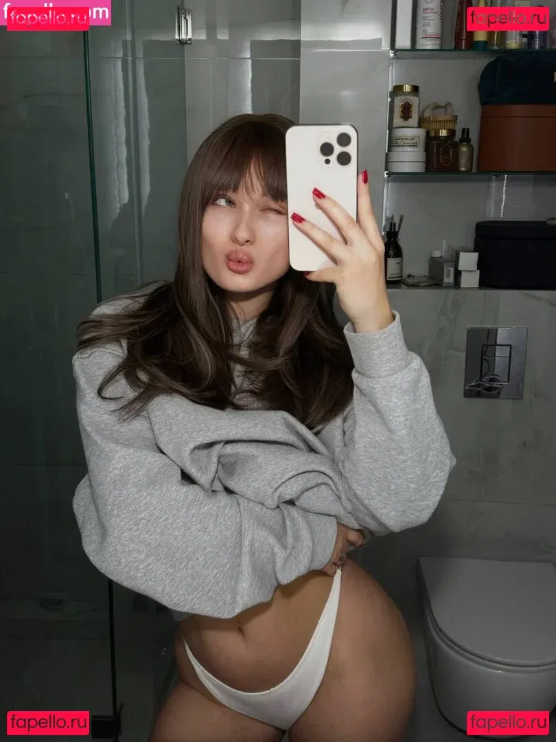 pretylittlething Onlyfans Photo Gallery 