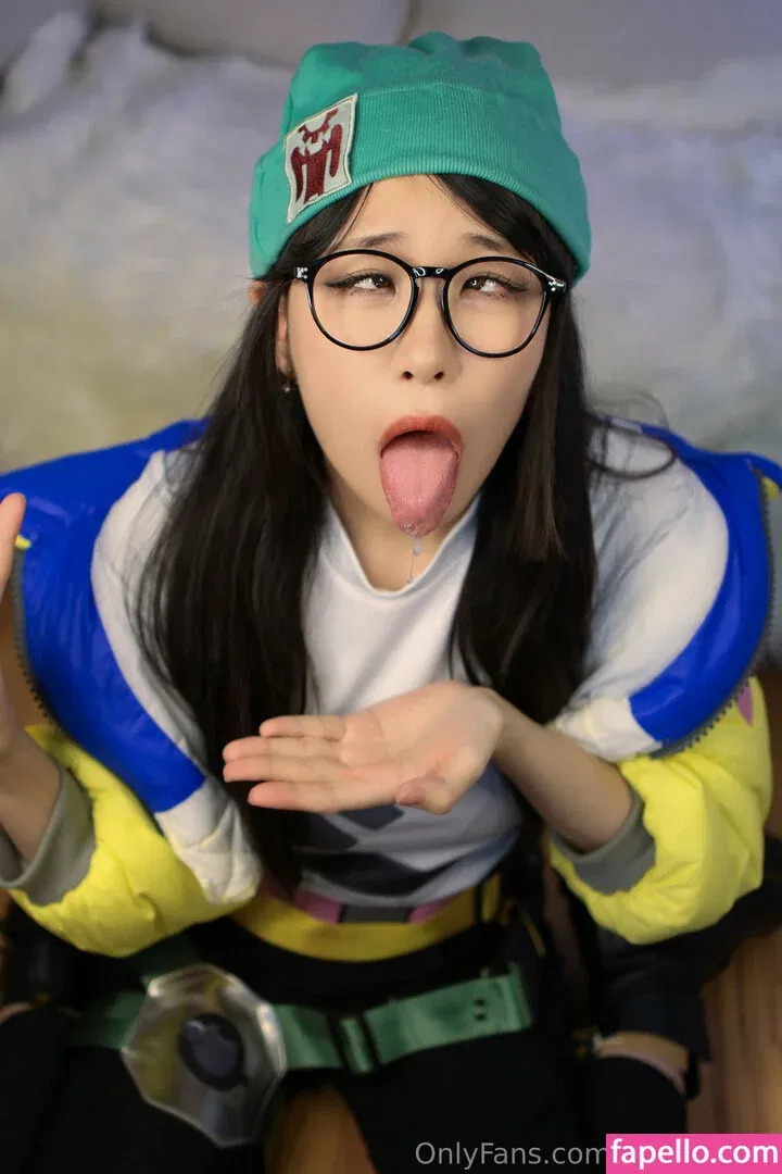 Meriol Chan Onlyfans Photo Gallery 