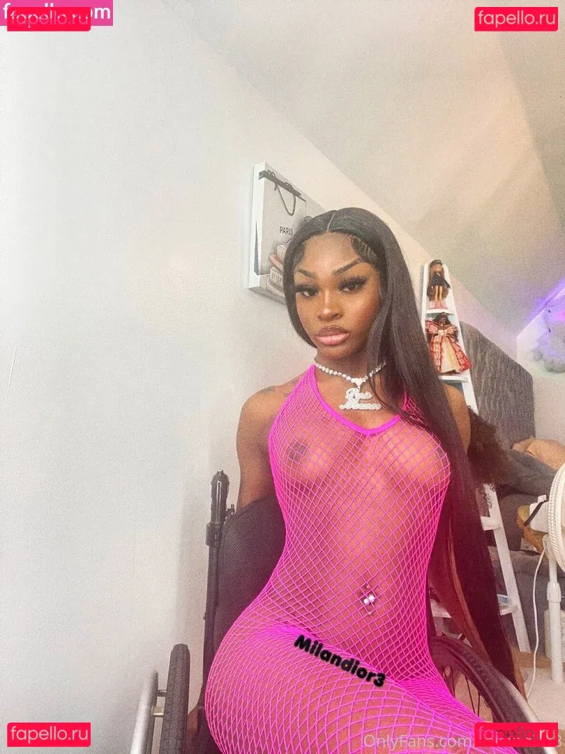 Milan Dior Onlyfans Photo Gallery 