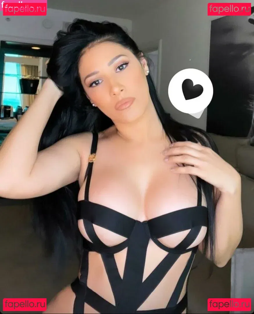 Simaria Onlyfans Photo Gallery 