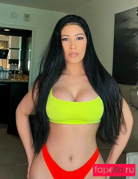 Simaria Onlyfans Photo Gallery 