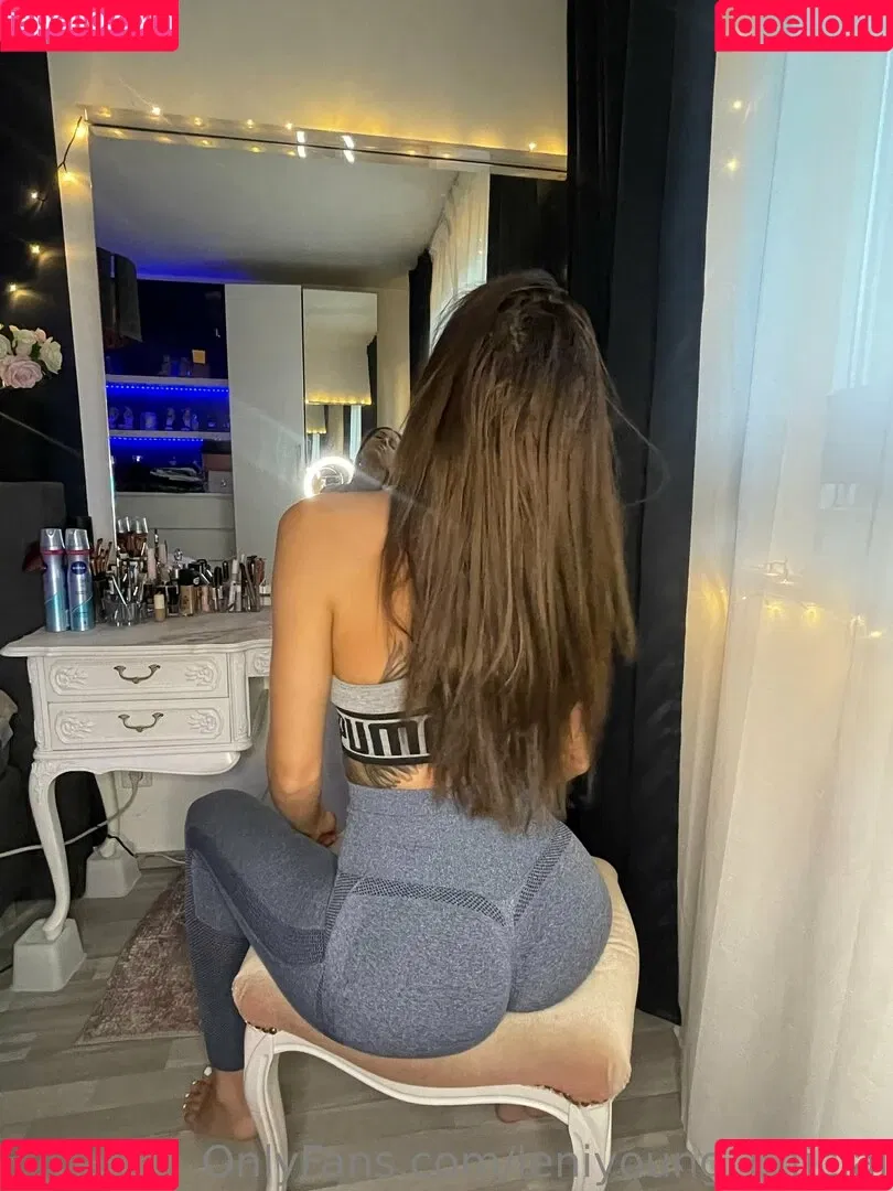 leniyoung_official Onlyfans Photo Gallery 