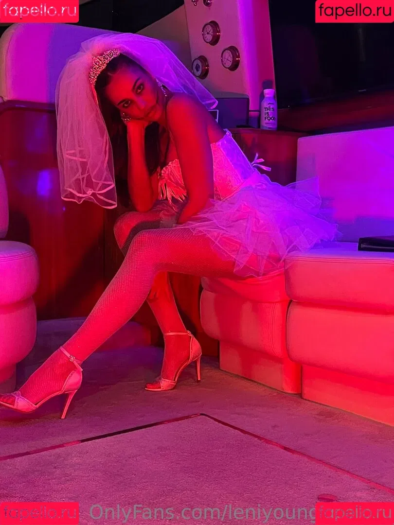 leniyoung_official Onlyfans Photo Gallery 