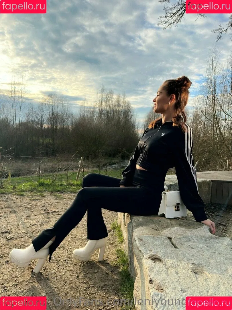 leniyoung_official Onlyfans Photo Gallery 