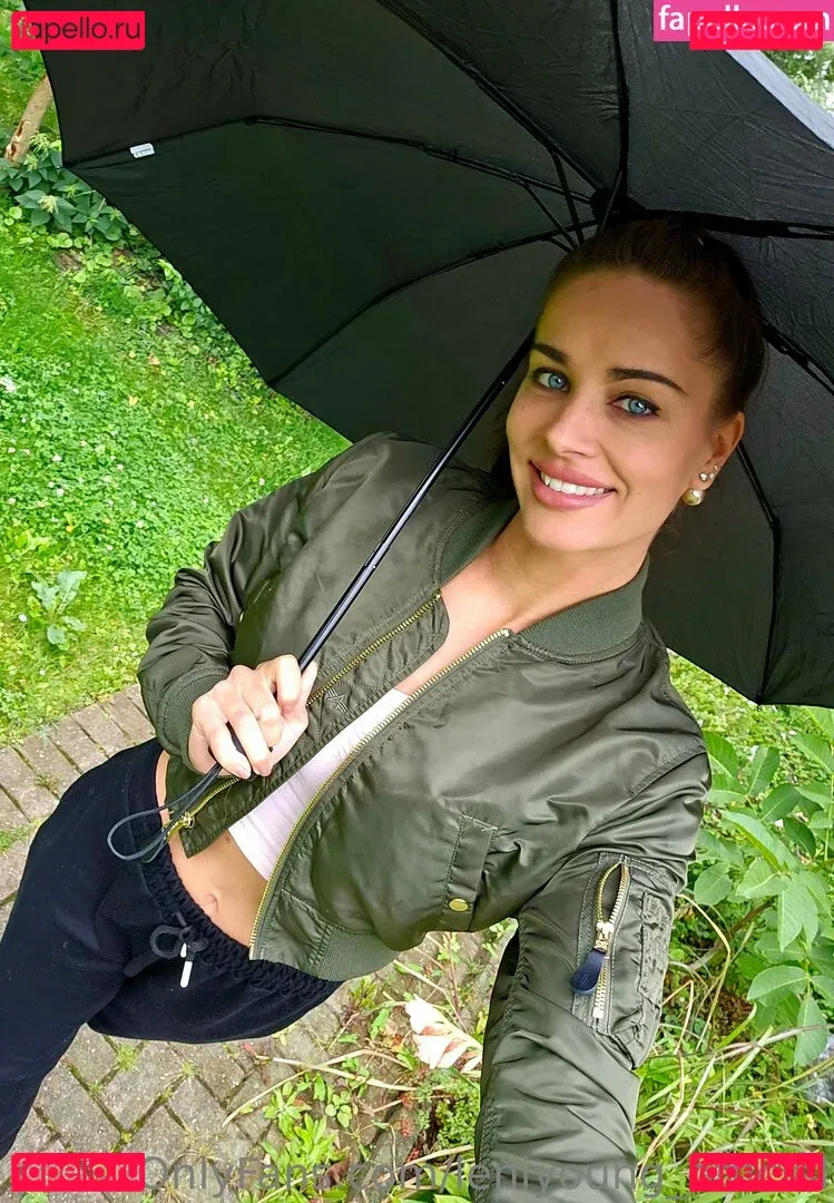 leniyoung_official Onlyfans Photo Gallery 