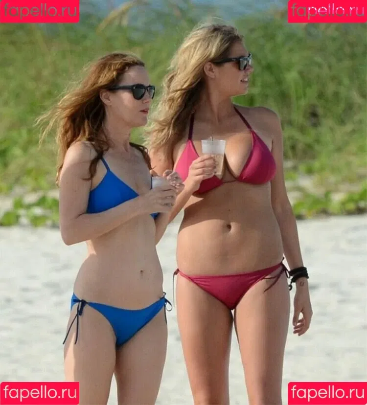 Leslie Mann Onlyfans Photo Gallery 