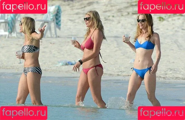Leslie Mann Onlyfans Photo Gallery 