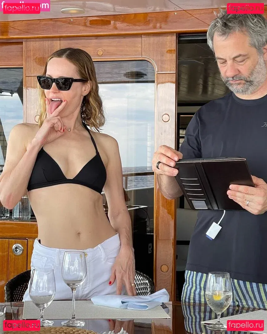 Leslie Mann Onlyfans Photo Gallery 