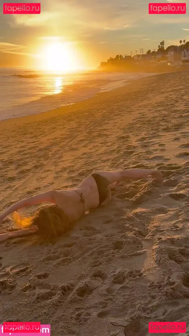 Leslie Mann Onlyfans Photo Gallery 