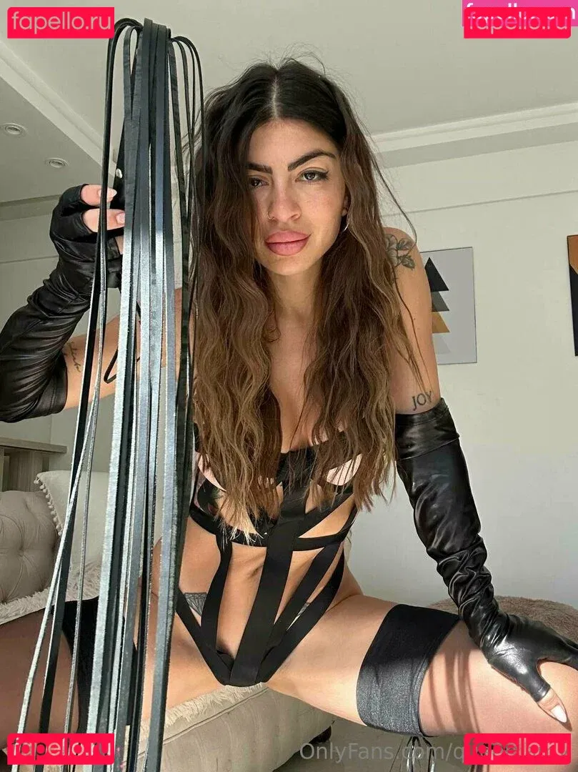 queen.amy Onlyfans Photo Gallery 