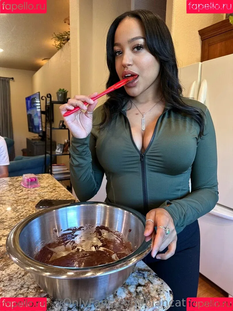biancathebaker Onlyfans Photo Gallery 