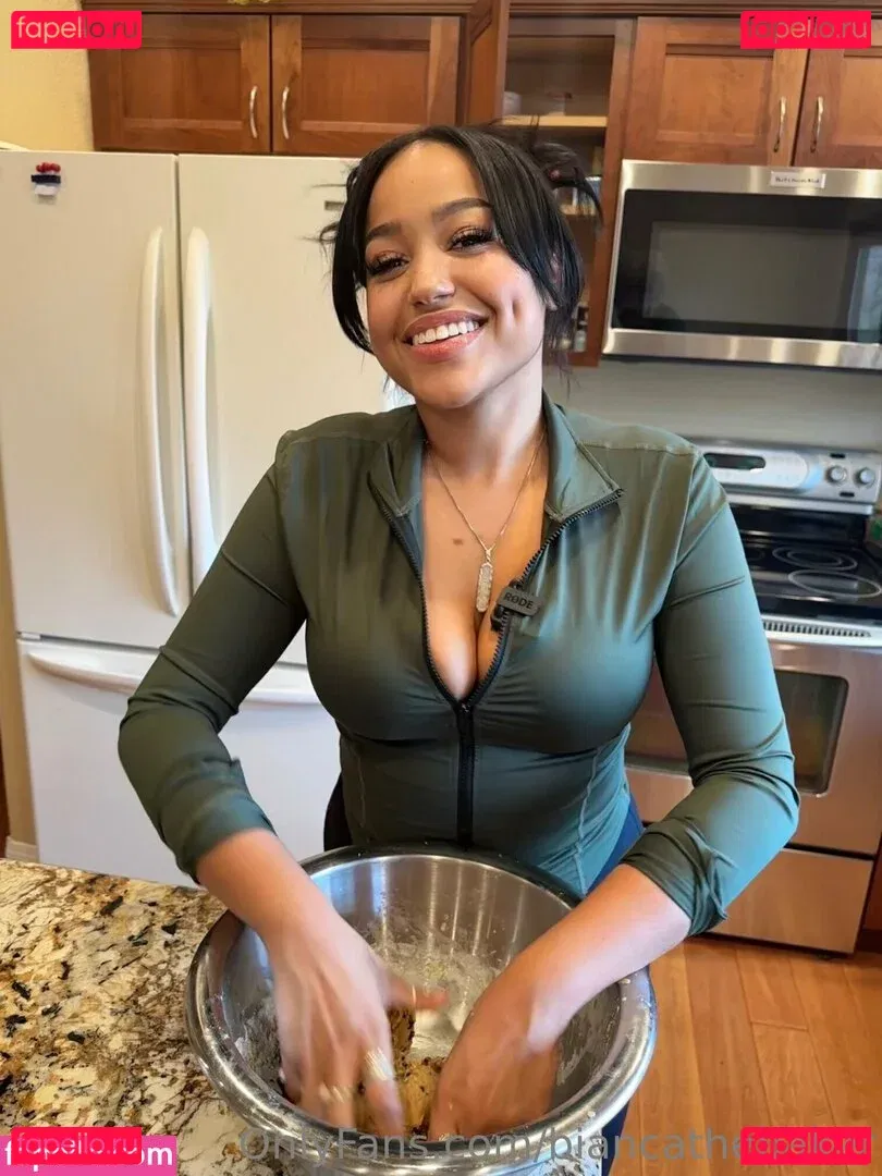 biancathebaker Onlyfans Photo Gallery 