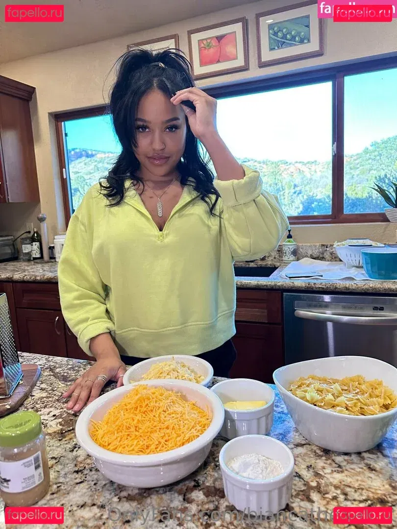 biancathebaker Onlyfans Photo Gallery 