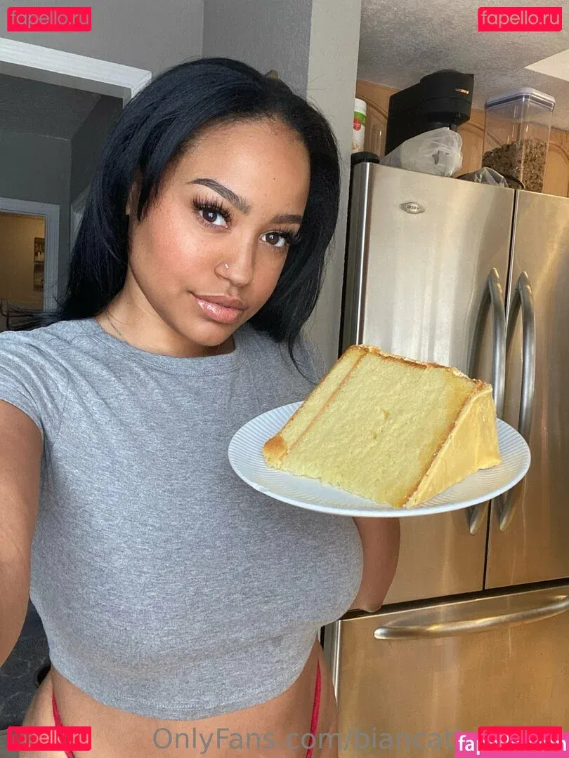 biancathebaker Onlyfans Photo Gallery 