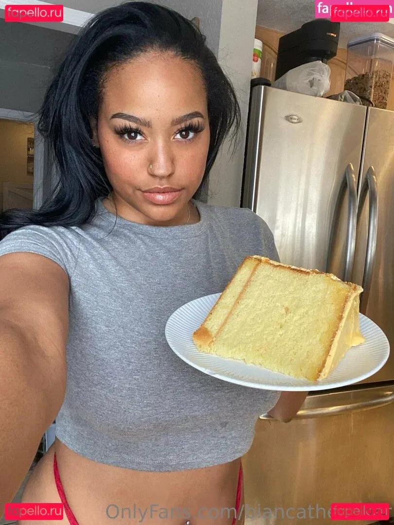 biancathebaker Onlyfans Photo Gallery 