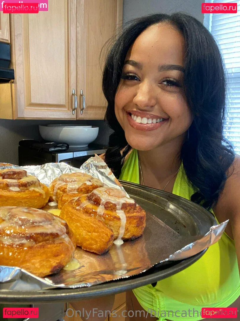 biancathebaker Onlyfans Photo Gallery 