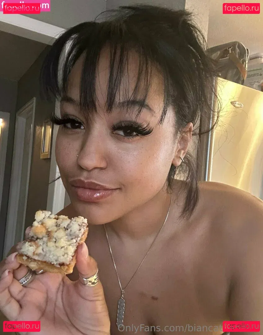 biancathebaker Onlyfans Photo Gallery 