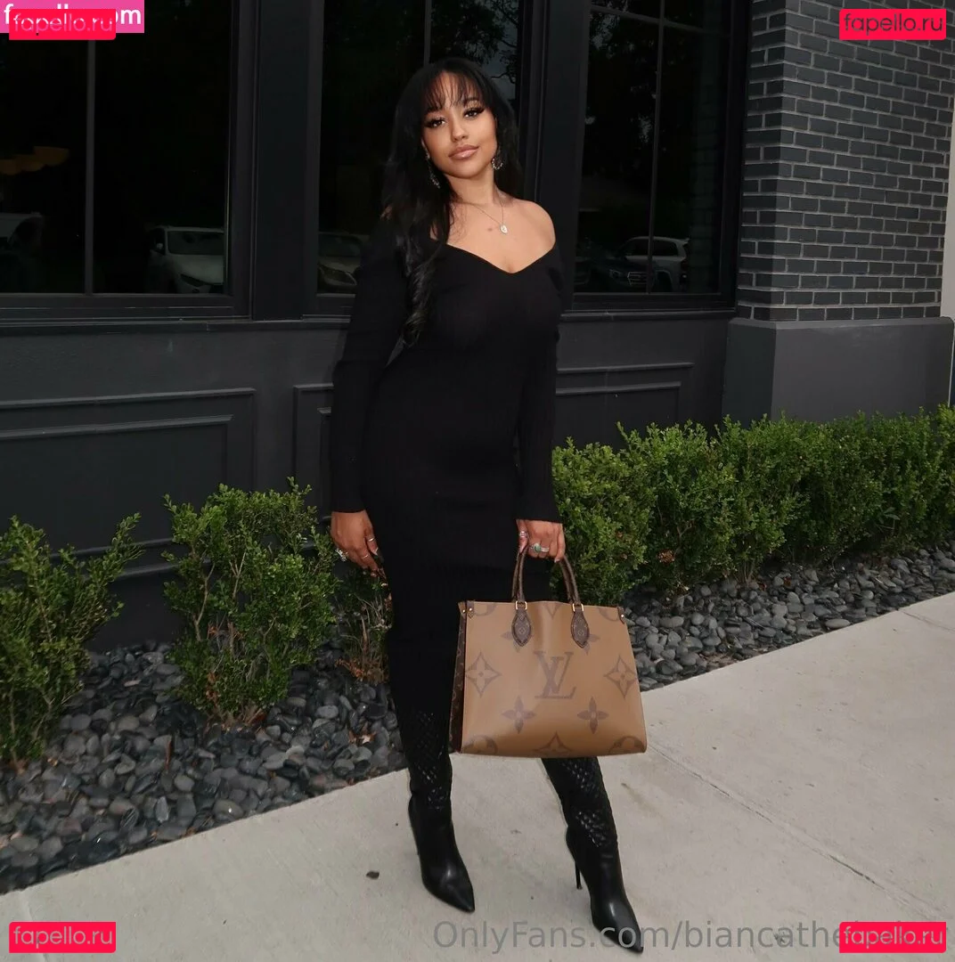 biancathebaker Onlyfans Photo Gallery 