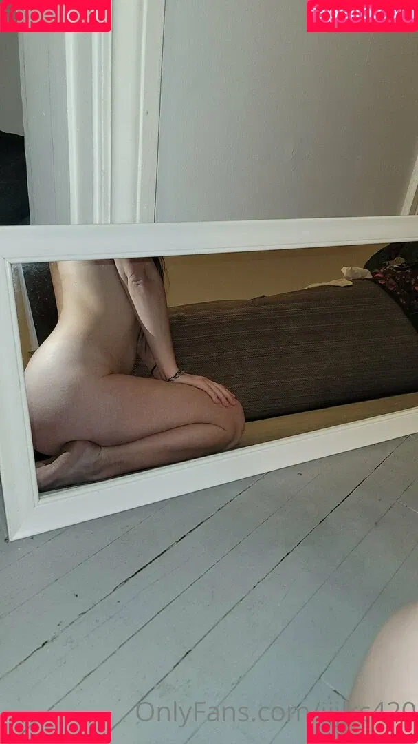 spilledwine420 Onlyfans Photo Gallery 