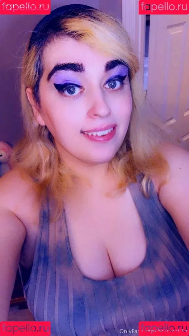 berrychicka Onlyfans Photo Gallery 