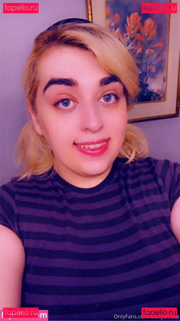 berrychicka Onlyfans Photo Gallery 