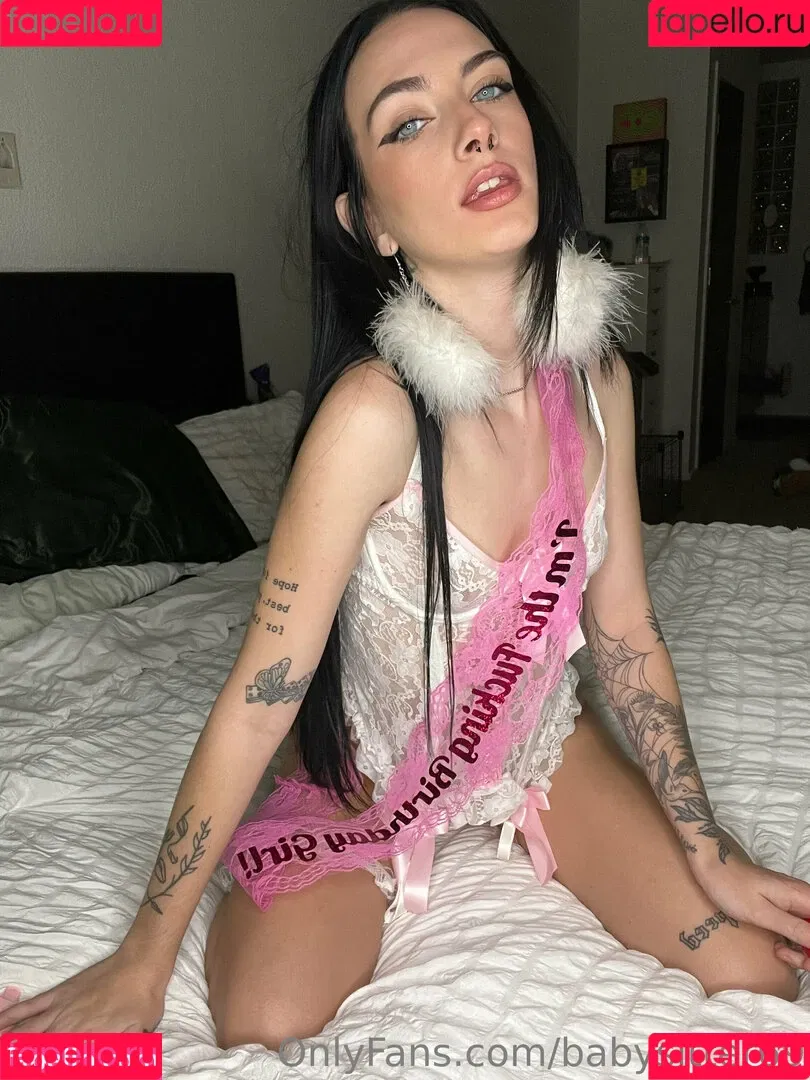 babysitter69 Onlyfans Photo Gallery 