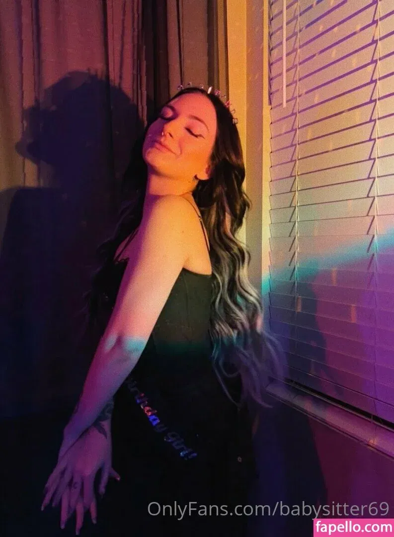 babysitter69 Onlyfans Photo Gallery 
