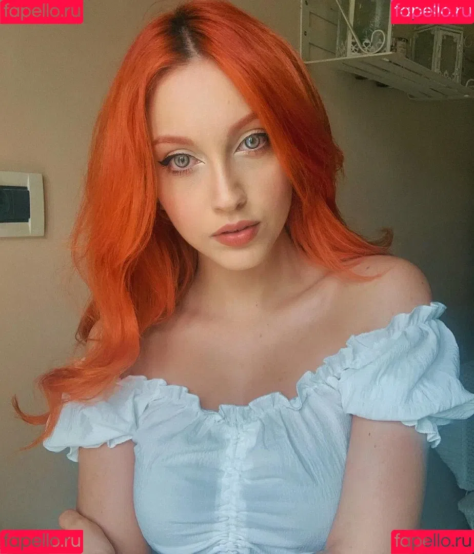 Mona Schon Onlyfans Photo Gallery 