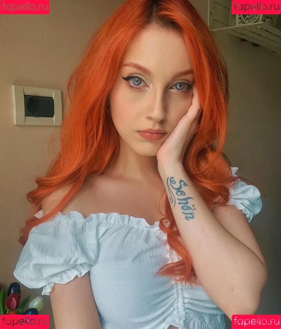 Mona Schon Onlyfans Photo Gallery 