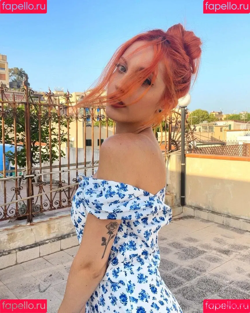 Mona Schon Onlyfans Photo Gallery 