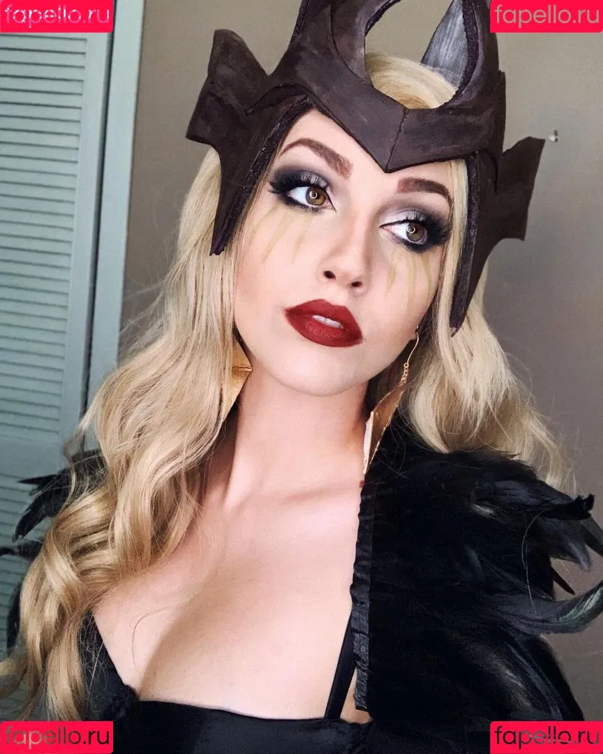 Mona Schon Onlyfans Photo Gallery 
