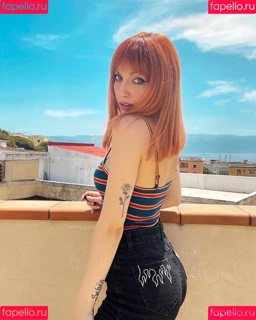 Mona Schon Onlyfans Photo Gallery 