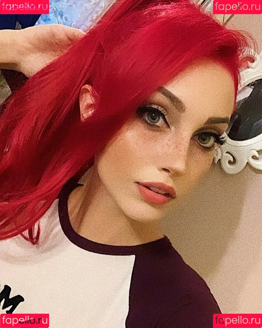 Mona Schon Onlyfans Photo Gallery 