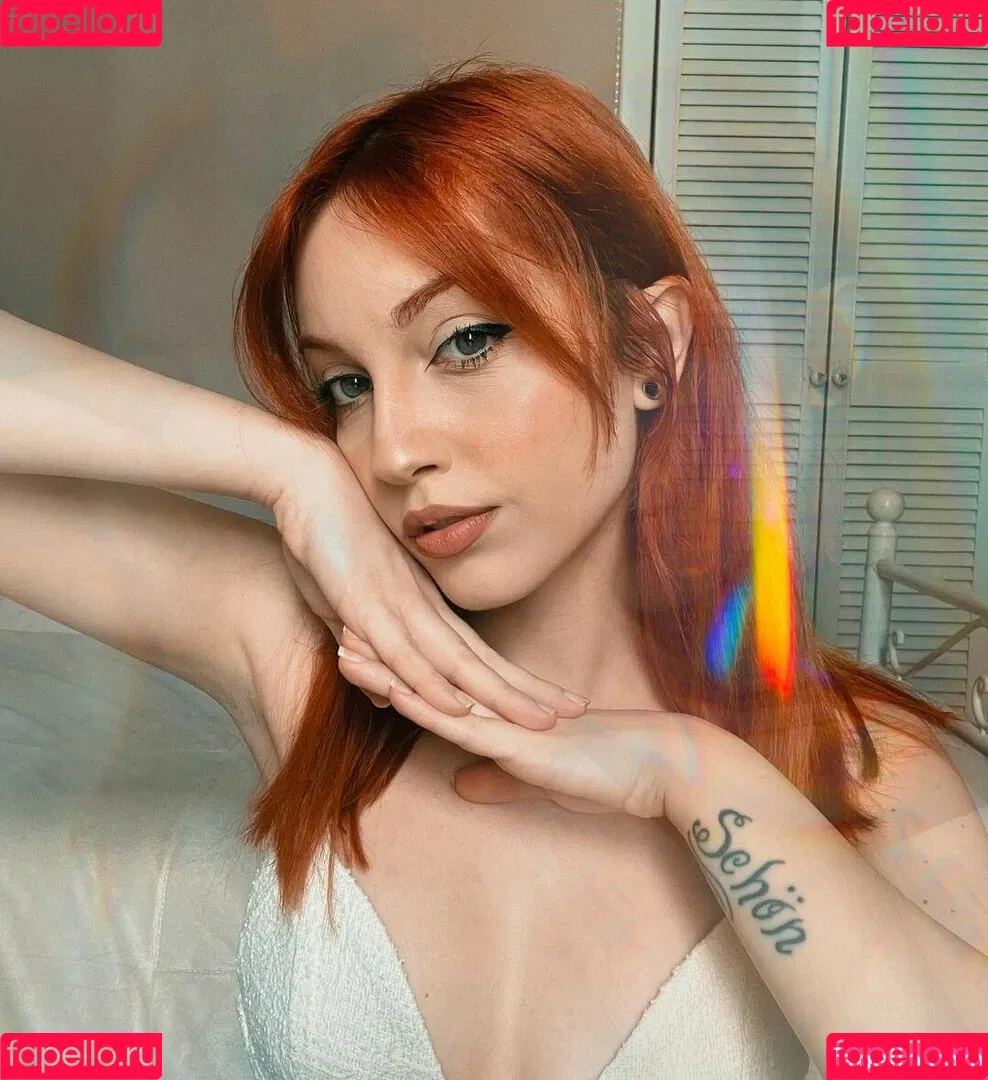 Mona Schon Onlyfans Photo Gallery 