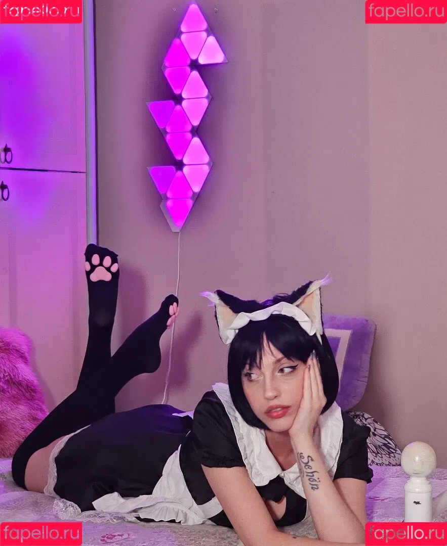 Mona Schon Onlyfans Photo Gallery 