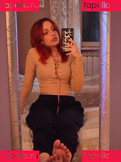 Mona Schon Onlyfans Photo Gallery 