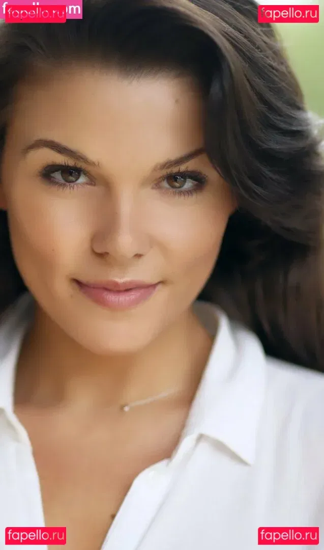 Faye Brookes Onlyfans Photo Gallery 