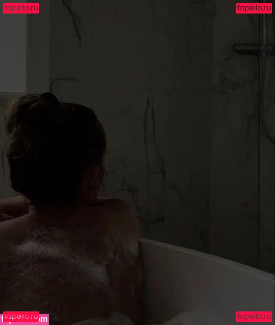 Faye Brookes Onlyfans Photo Gallery 