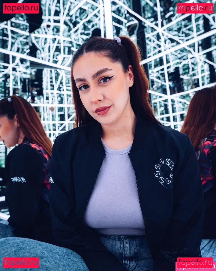 trippylunax Onlyfans Photo Gallery 