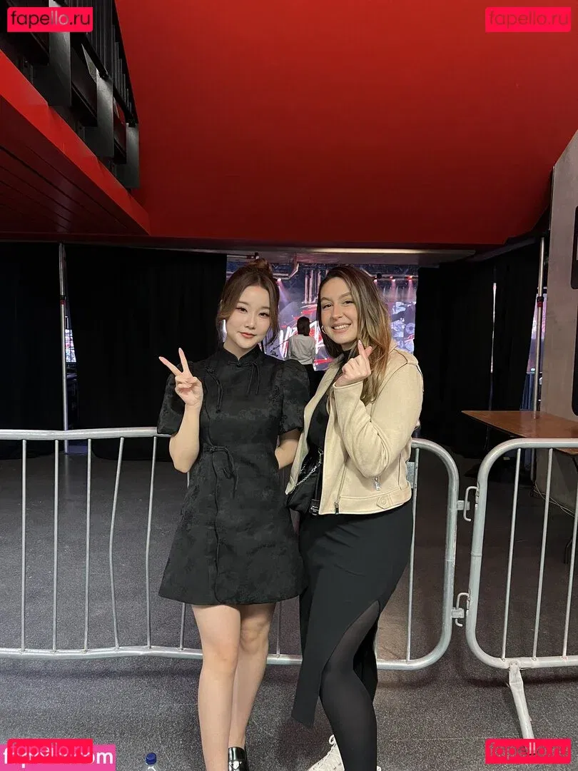 trippylunax Onlyfans Photo Gallery 