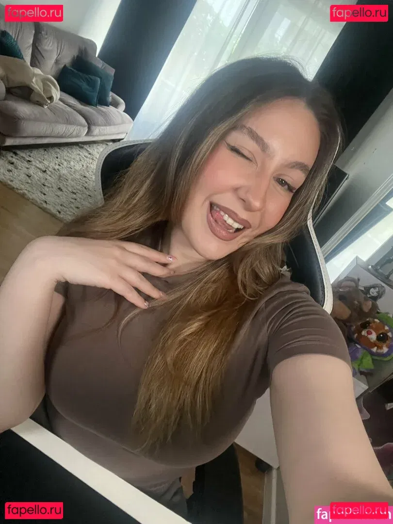 trippylunax Onlyfans Photo Gallery 