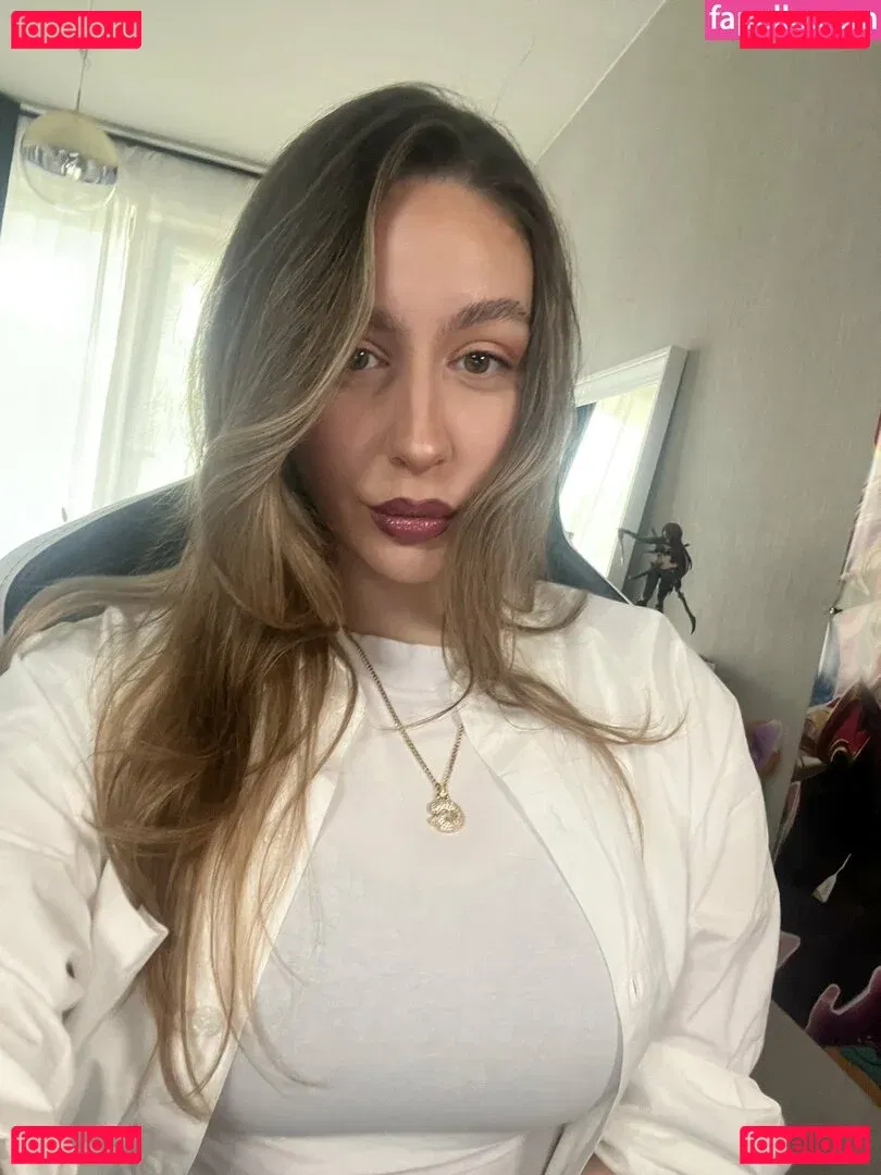 trippylunax Onlyfans Photo Gallery 